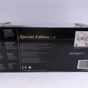 Maisto Special Edition 2000 Chevy SSR Concept Diecast Scale 1:18 image 8