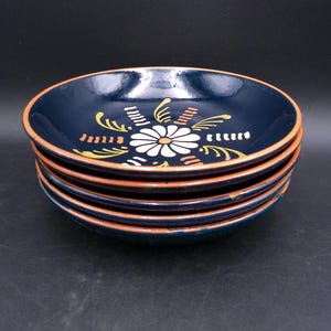 Set von 5 Tellern mit jeweils einzigartigem Design, Blumenmuster