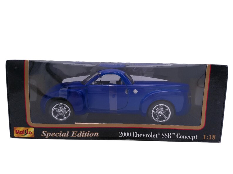 Maisto Special Edition 2000 Chevy SSR Concept Diecast Scale 1:18 image 1