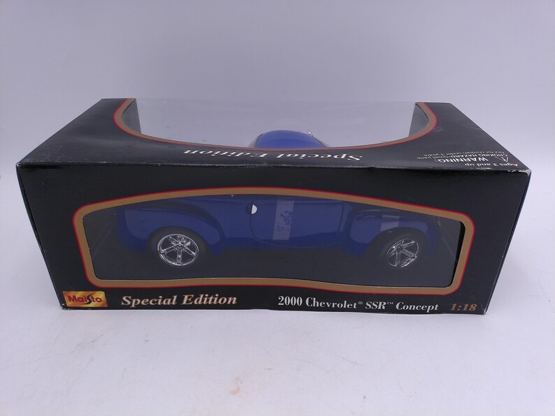Maisto Special Edition 2000 Chevy SSR Concept Diecast Scale 1:18 image 4