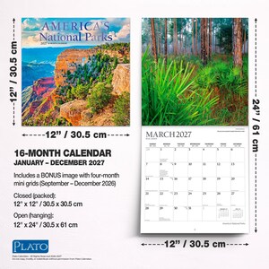 K&ouml;nnte beinhalten: Ein 16-Monats-Wandkalender mit dem Titel America's National Parks 2027, der geschlossen 30,5 cm x 30,5 cm und ge&ouml;ffnet 30,5 cm x 61 cm misst. Er enth&auml;lt Landschaftsfotografien, ein Kalendarium f&uuml;r M&auml;rz 2027 und Bonus-Minigitter f&uuml;r Ende 2026.