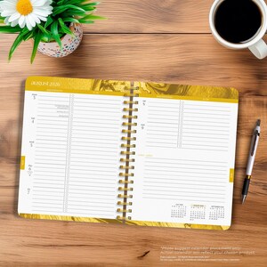 Crackled Blush | 2027 6 x 7.75 Inch 18 Months Weekly Desk Planner | Foil Stamped Cover | July 2026 - December 2027 | Plato | Planning Bild 5