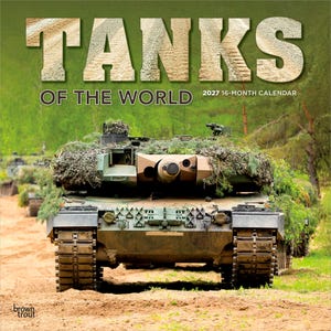 Puede incluir: Un calendario de 16 meses para 2027 titulado TANKS OF THE WORLD que muestra una vista frontal de un tanque militar camuflado cubierto de follaje. El tanque se encuentra en un camino de tierra con &aacute;rboles verdes al fondo.
