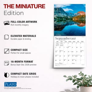 Op de afbeelding: Een wandkalender getiteld The Miniature Edition met een datumraster voor september 2027 en een landschapsfoto van een bergmeer. De tekst bevat Full-Color Artwork, Elevated Materials, Compact Size, 16-Month Format en Compact Date Grids.