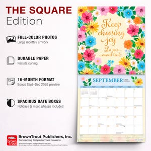 K&ouml;nnte beinhalten: Ein quadratischer Wandkalender mit einem Blumenrand aus rosa, blauen, gelben und orangefarbenen Bl&uuml;ten, die den Text Keep choosing joy und La joie avant tout umrahmen. Der untere Teil zeigt den Monat September 2027 mit einem Kalendergitter.