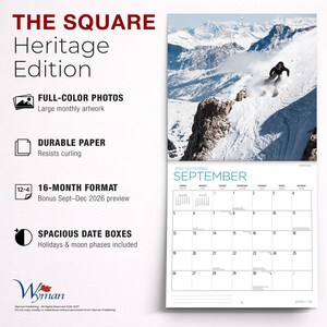 Op de afbeelding: Een 16-maanden wandkalender getiteld THE SQUARE Heritage Edition met een foto van een ski&euml;r op een besneeuwde berg. De kalender bevat kleurenfoto's, duurzaam papier en ruime datumvakken voor september 2027 met maanfasen.