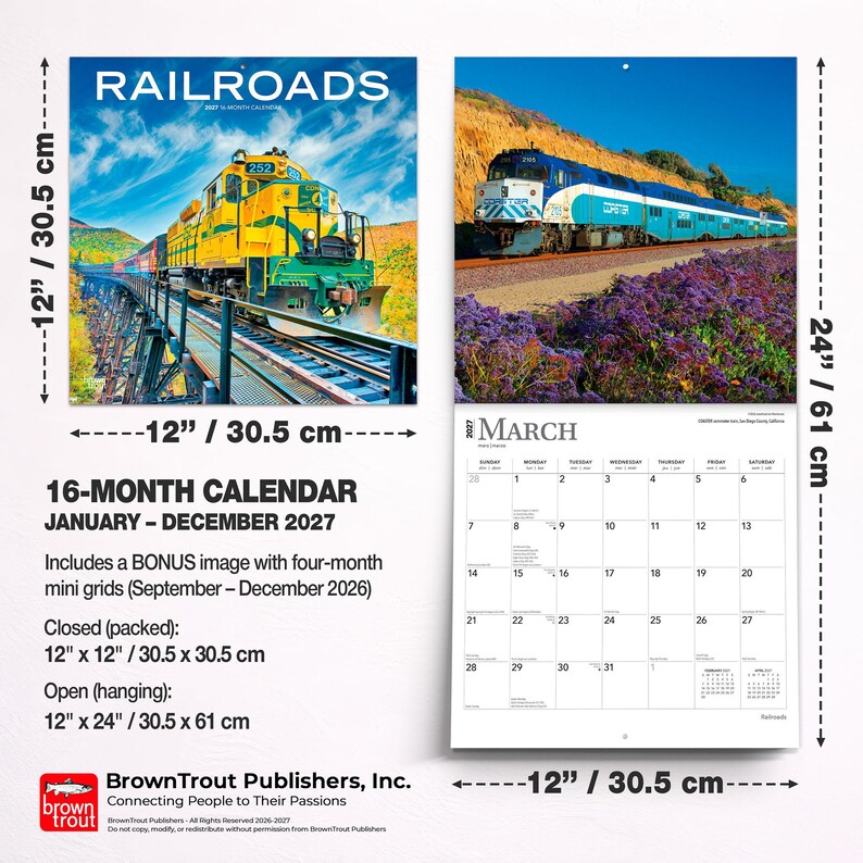 K&ouml;nnte beinhalten: Ein 16-Monats-Wandkalender f&uuml;r 2027 mit dem Titel RAILROADS, der geschlossen 30,5 cm x 30,5 cm und offen 30,5 cm x 61 cm misst. Er zeigt eine gelb-gr&uuml;ne Lokomotive auf einer Br&uuml;cke und einen blauen Zug, mit einem M&auml;rz-Kalenderblatt und Mini-Grids.