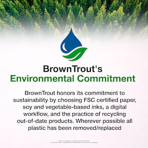Puede incluir: Un gr&aacute;fico con un logotipo de una gota de agua azul y una hoja verde sobre el texto BrownTrout's Environmental Commitment. El texto detalla el uso de papel certificado FSC, tintas a base de soja y vegetales, y pr&aacute;cticas de reciclaje.