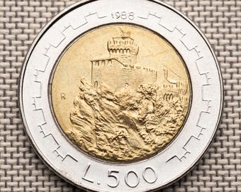 San Marino 500 lirów 1988 – Moneta średniowiecznej wieży – Twierdza Góry Titano – Dwumetalowa moneta europejska – Unikalna moneta historyczna XF