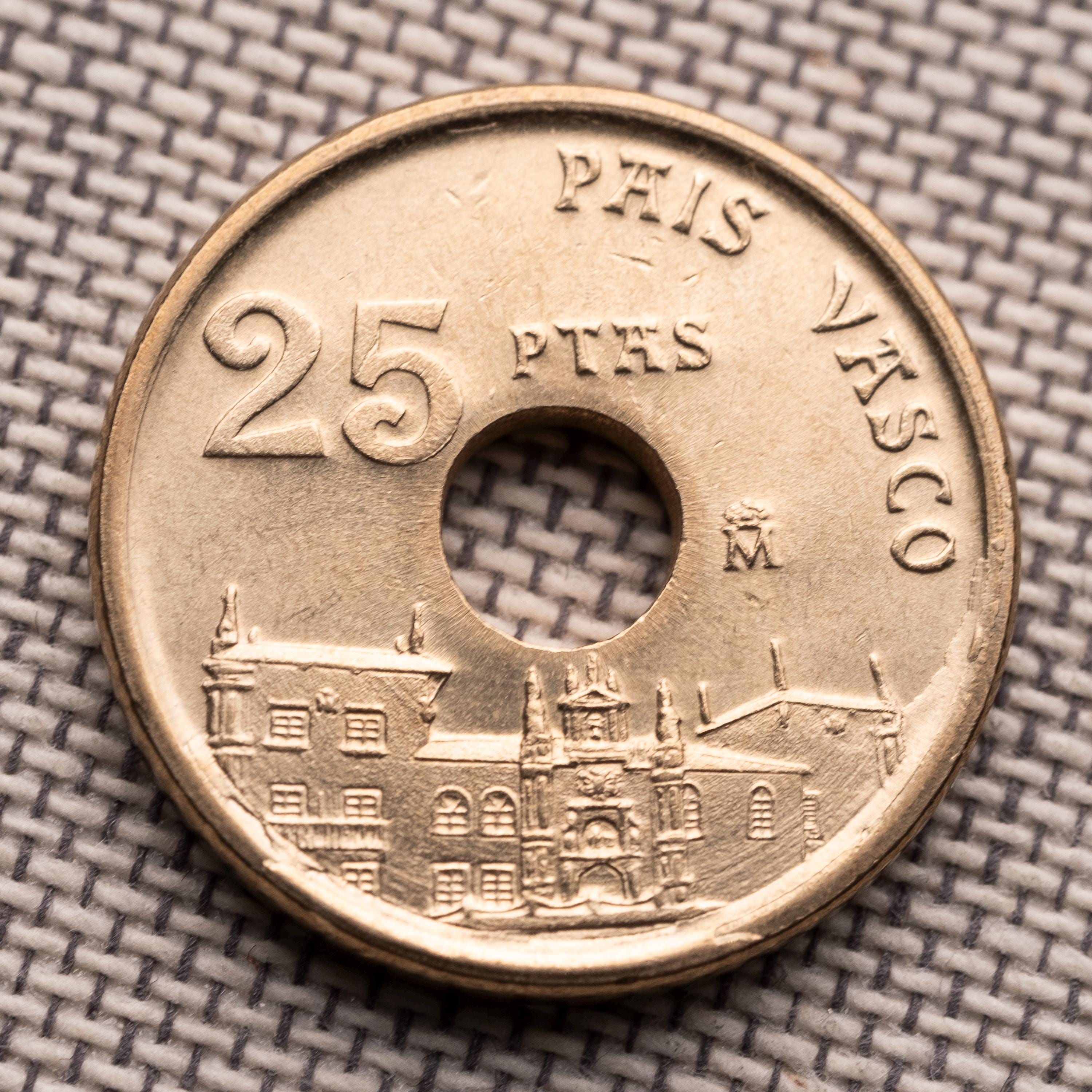 スペイン　25ペセタ　穴あき　まとめ売り スペイン 25ペセタ 1993年硬貨 – 穴あきヴィンテージスペイン硬貨 XF