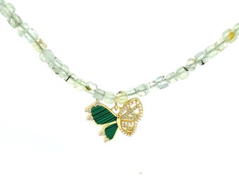 Trendige Grüne Perlenkette mit Schmetterling Anhänger/ Geburtstagsgeschenk/ Brautschmuck/ Perle Schmetterling/ Jahrestag Geschenk/ Valentinstag/ Geschenk