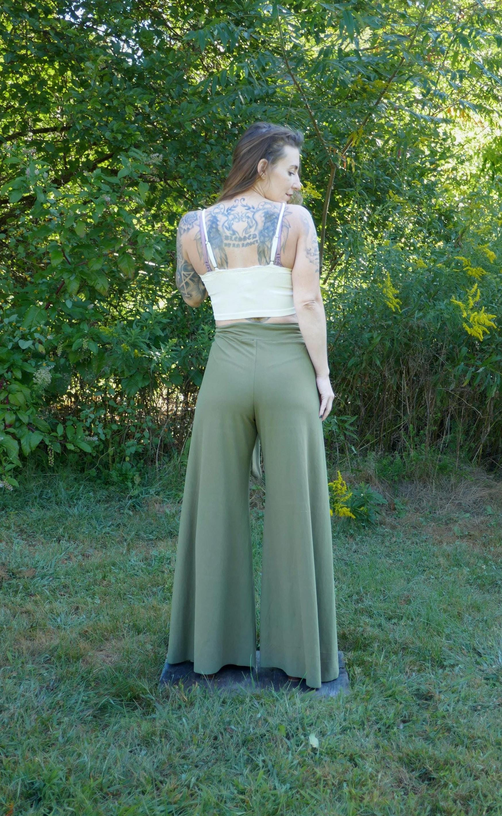 【eaphi】wrap design button slacks REGULAR WRAP-FRONT STRAIGHT-LEG TROUSERS - BLACK | COS