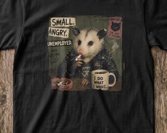 Camiseta/Taza con ilustración de zarigüeya pequeña, enfadada y desempleada, estampado cuadrado grunge.