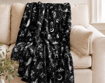 Manta de felpa Bookish Romantasy I Negra con blanco / Lunas, coronas, estampado de dragones