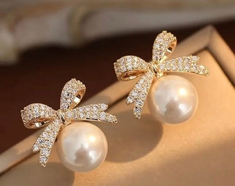 Pearl Bow Earrings - Lana