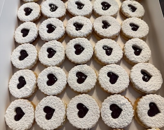 Homemade Linzer Cookies