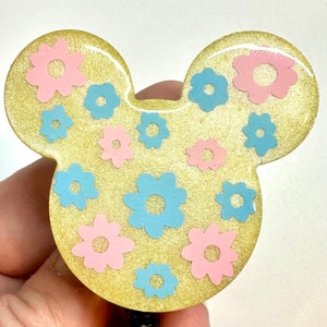 Floral Resin Badge Reel Mickey