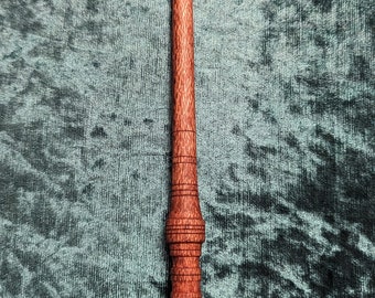 Handmade Wand - "Bibliophile" Silky Oak magic wand