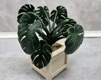 Planta Monstera de resina flexible – Escala 1:6 para casas de muñecas y miniversos