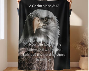 Manta de terciopelo ligera e inspiradora con el versículo bíblico de 2 Corintios 3:17.