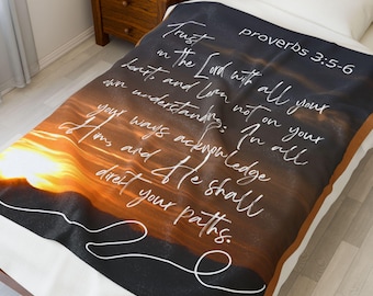 Proverbios 3:5-6 - Manta de felpa de terciopelo, blanketalize, versiones bíblicas, fiel dotado, verdad envuelta