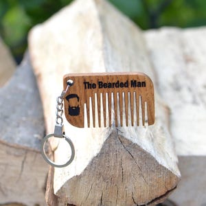 Peigne de poche en bois avec porte-clés - Peigne à cheveux et à barbe fabriqué à la main, outil de toilettage portable en bois, cadeau parfait pour homme et femme