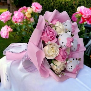 Bouquet Hello Kitty Bouquet de chatons Sanrio, composition florale, fleurs artificielles de chaton, cadeau d'anniversaire, cadeau de fête des mères, cadeau pour elle image 3
