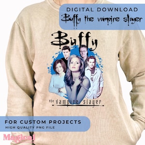 Puede incluir: Sudadera beige con un diseño gráfico de la serie "Buffy the Vampire Slayer" y su logotipo. El diseño incluye el texto "DESCARGA DIGITAL", "PARA PROYECTOS PERSONALIZADOS" y "ARCHIVO PNG DE ALTA CALIDAD".