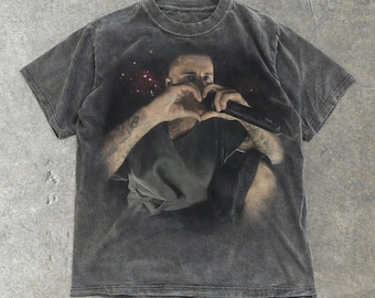 Youth and Adult Comfort Colors #Justiin #Bieberr Middle Finger T-Shirt, Vintage Style Fan Tee, Unisex Cotton T-Shirt, Menswear, Womenswear