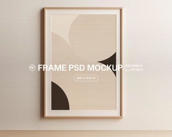 Maqueta de marco de madera A3: Plantilla PSD vertical (descarga digital)
