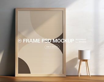 Maqueta de marco de madera vertical DIN A: Plantilla PSD de Photoshop (Descarga digital)