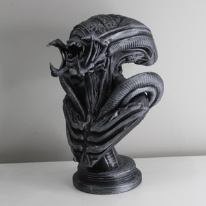 Alian Xenamorph Bust