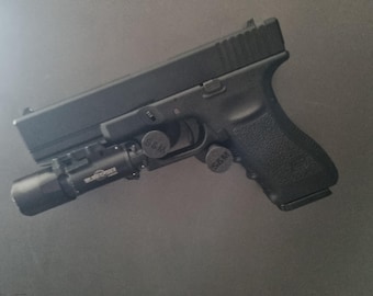 Magnetic handgun holder for pistols for the gun cabinet - Airsoft & Realsteel - glock, VP9, P226 and many more.