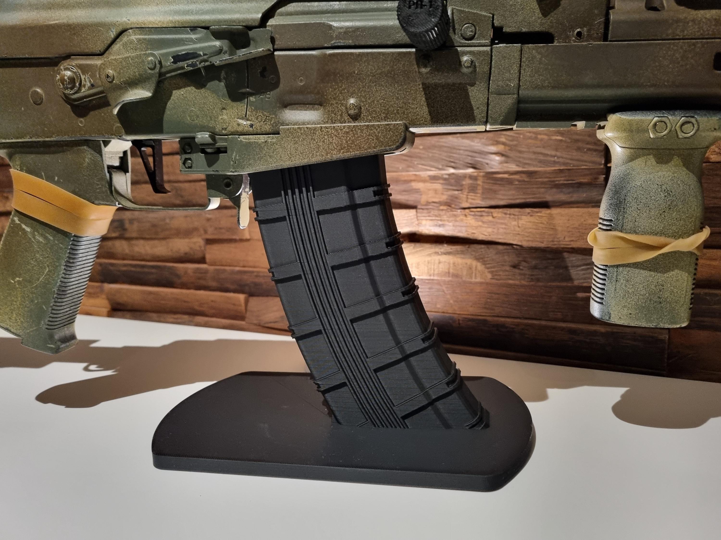 AK Kalashnikov AK47, AK74, Weapon Display Stand Rifle Stand ...