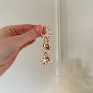 Seashells Keychain | Seashells Bag Charm | Aesthetic Purse Accessory | Beach Keychain | Gold Shells Keychain | Ocean Bag Charm | Beach Charm