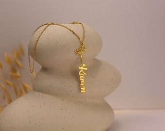 Weihnachtsgeschenk - Muttertagsgeschenk für Mama - Personalisierte zierliche Namenskette mit Geburtsblume - Personalisierter Gold-Namensschmuck für Frauen