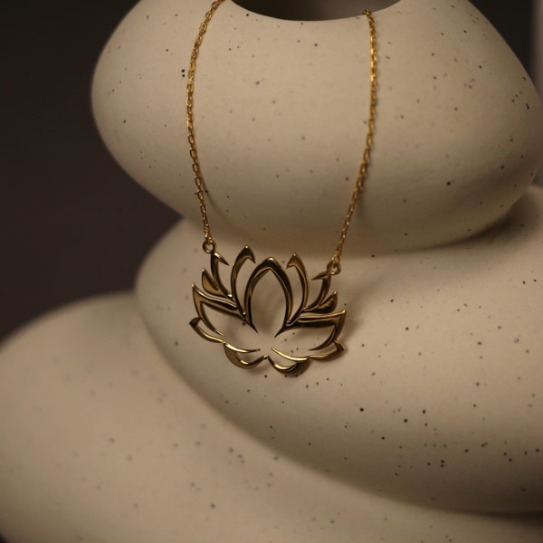 Lotus Flower Necklace, Sterling Silver Lotus Jewelry, Lotus Flower Gift, Elegant Lotus Pendant, Gift for Yoger, Spritiual Flower Necklace