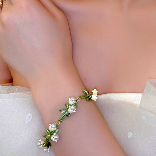 Lily of the Valley Bracelet, Cottagecore Lily Bracelet, Coquette Flower Choker, Vintage Flower BRacelet, Lily Fairy Bracelet, Handmade Gift