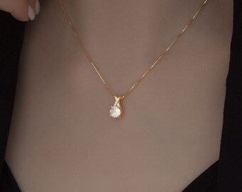 Collier solitaire avec pendentif taille marquise / Colliers avec diamants simulés taille marquise pour femme / Collier en or massif / Bijoux de mariée