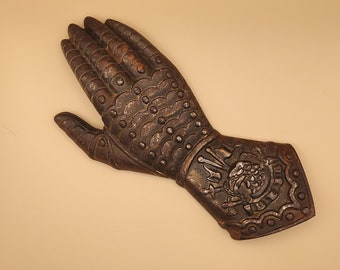 Knights gauntlet cast iron glove