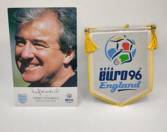 Pendentif football Euro 96 Angleterre et carte promotionnelle Terry Venables