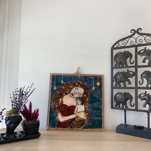 Regalo del Día de la Madre, Pintura de fieltro de madre e hijo de Gustav Klimt, decoración de pared hecha a mano en marco de madera, regalo de nueva mamá imagen 2