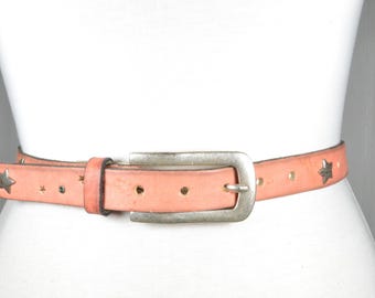 Vintage Rosa Ledergürtel mit Sternen und Antiker Metallschnalle, Boho Western