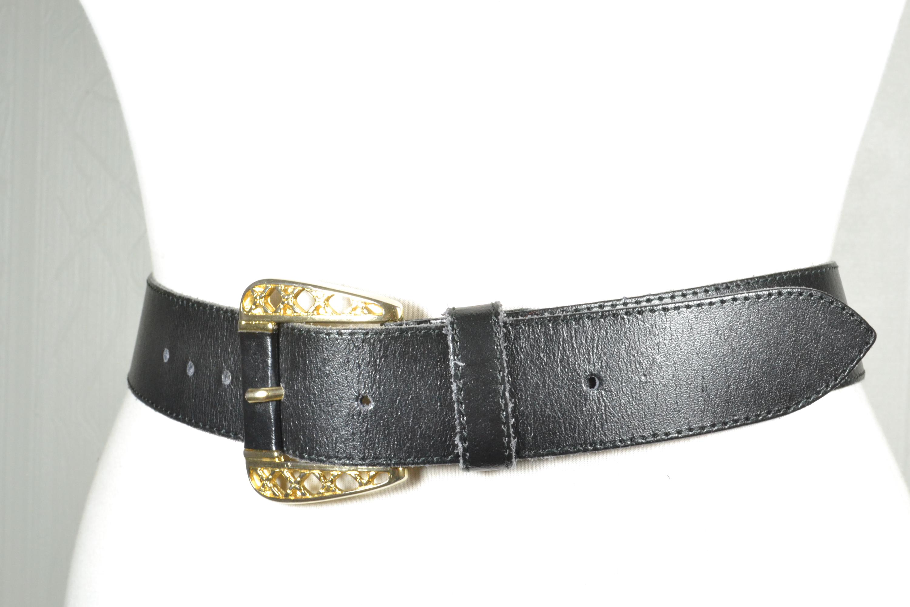 Vintage Elegant Black Leather Belt With Ornate Gold Chain 