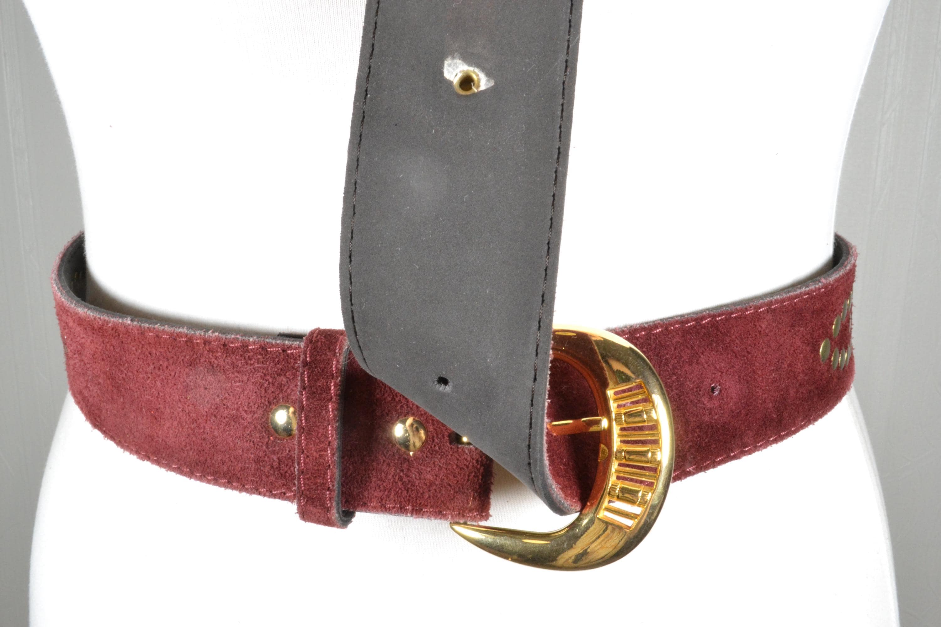 Vintage Burgundy Suede Waist Belt With Gold Buckle, Maroon  display picture 3