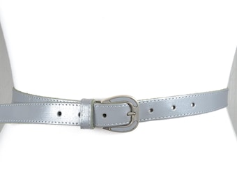 Sparkly Gray Leather Belt: Stylish Women display picture 3