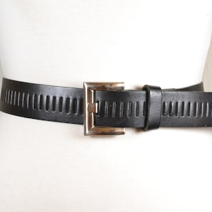 Vintage Black Leather Belt with Silver Buckle, Classic Timeless Accessory for Women