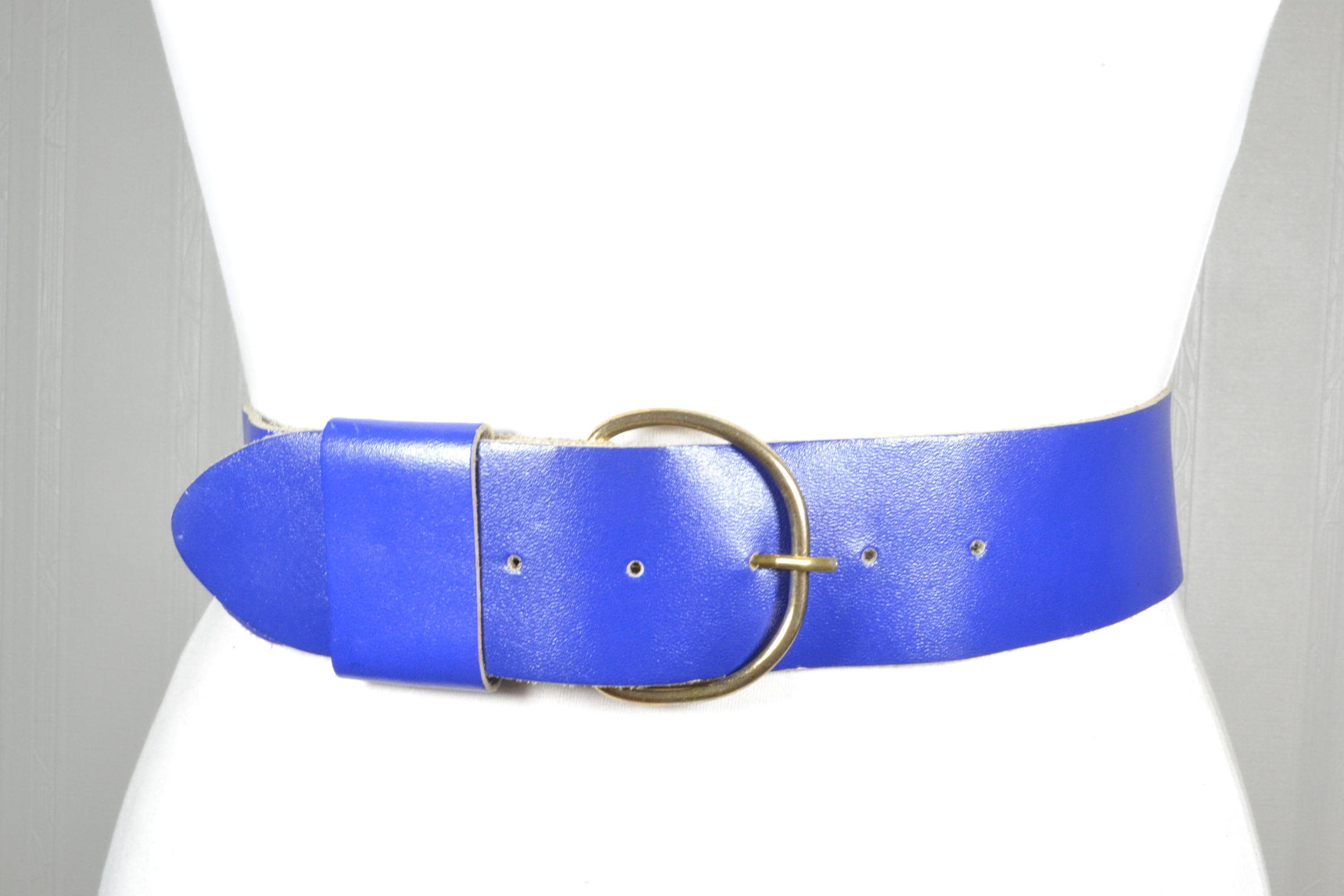 Vintage 80s Blue Soft Leather Belt Brass Buckle Size Medium USA Vintage 80s Wide Blue Leather Belt: Round Brass Buckle - Etsy main image 4