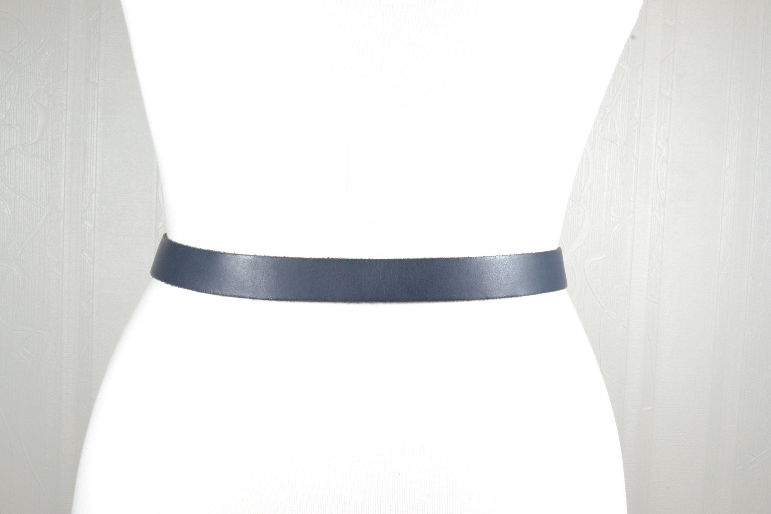 Silver Buckle Women’s Skinny Belt with Navy Blue Micro Plaid Print Linen Look Skinny Navy Blue Leather Belt: Minimalist Silver Buckle  main image 3