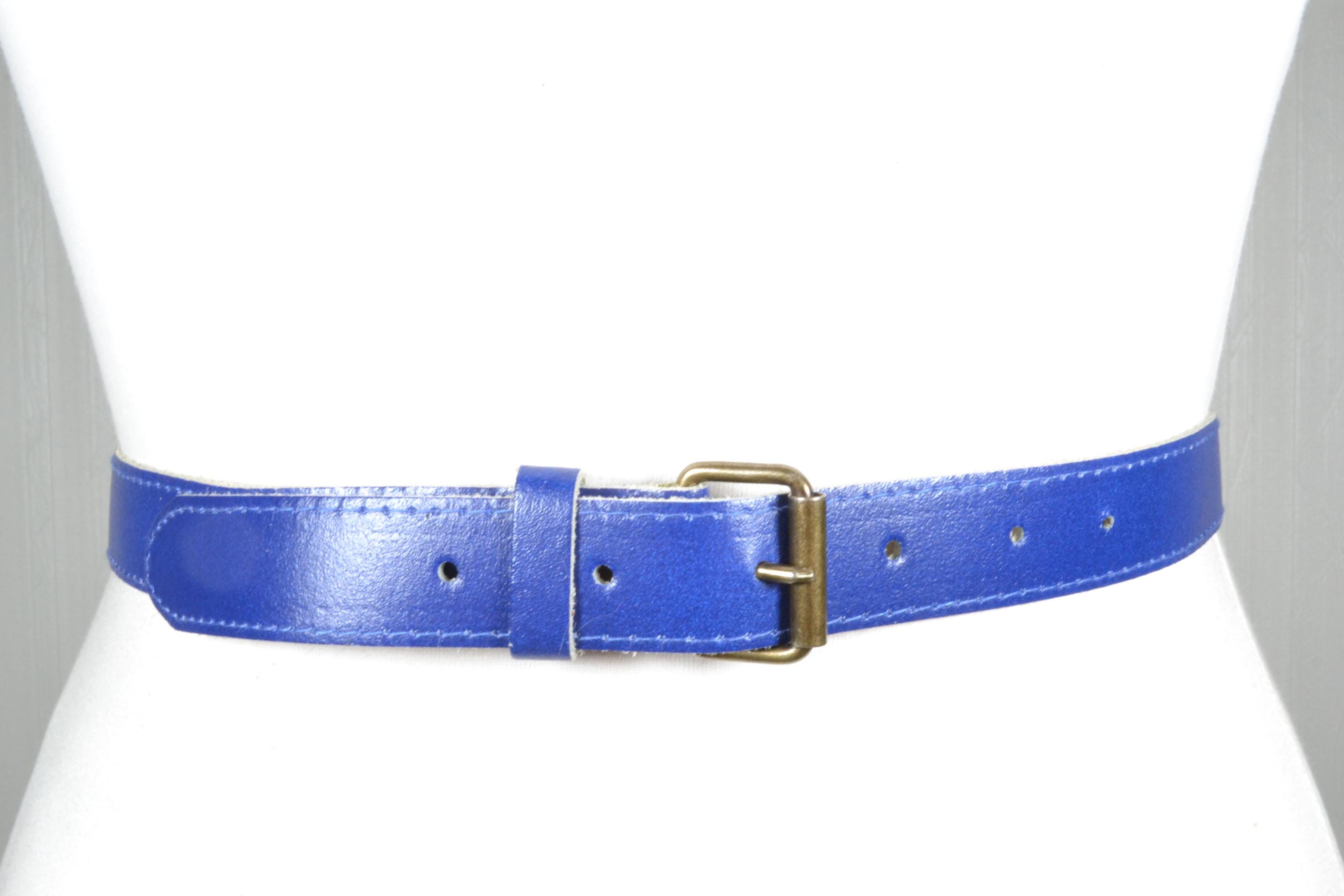 ヴィンテージネイビーブルーレザーベルト：細身のゴールドバックル